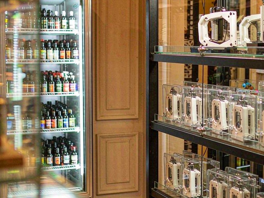 Bulk Distribution for Elektronna Ya Sisgareta products in Athens — wholesale only