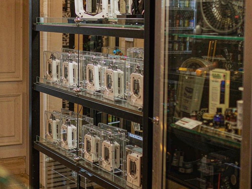 Device Catalog for Elektronna Ya Sisgareta in Athens — budget tier