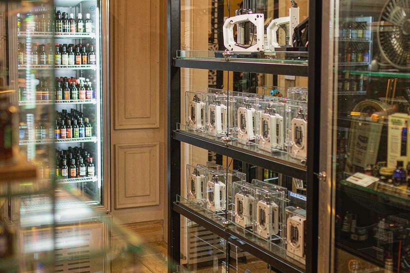 FAQ on Elektronna Ya Sisgareta products in Athens — express air