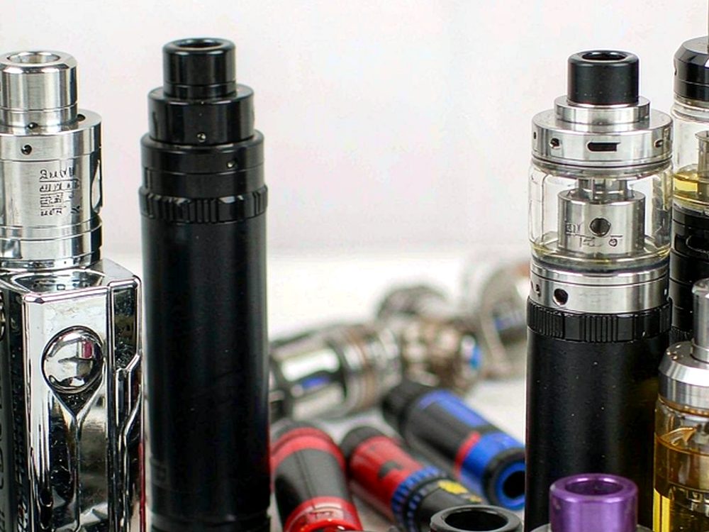 Glossary of Elektronna Ya Sisgareta accessories — premium tier