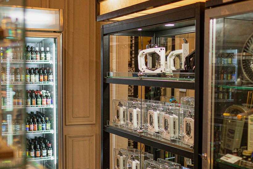 How to Store Elektronna Ya Sisgareta in Athens — express air