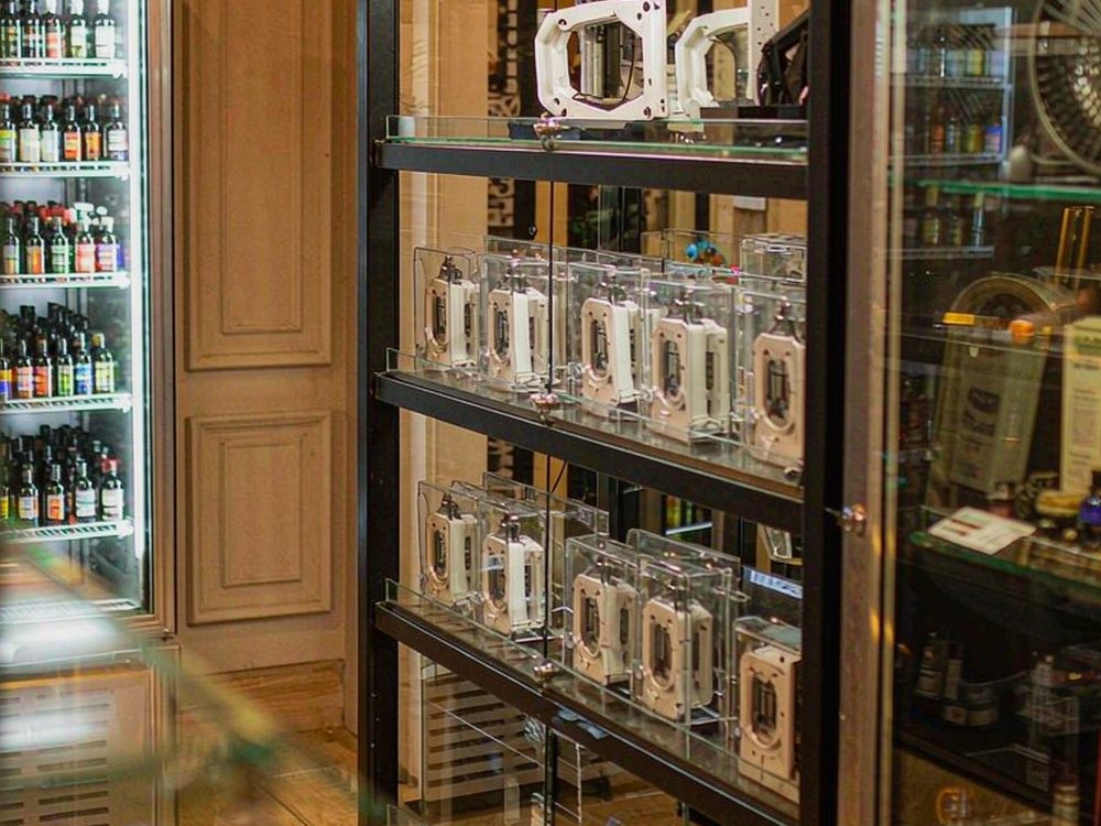 How to Store Elektronna Ya Sisgareta in Athens — verified suppliers