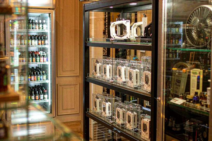How to Store Elektronna Ya Sisgareta in Athens — Winter special
