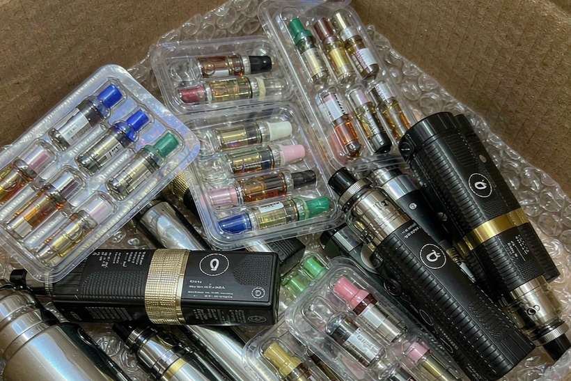 How to Store Elektronna Ya Sisgareta products in Athens — Summer deals