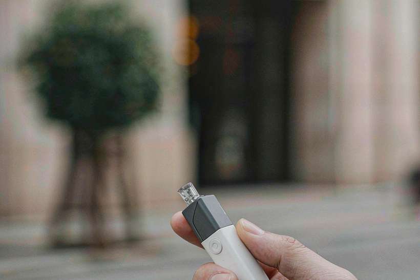 Import Guide for Elektronna Ya Sisgareta products in Athens — Asia Pacific