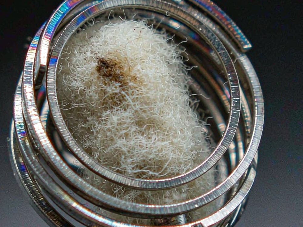 Launch Plan for Elektronna Ya Sisgareta accessories — 2026
