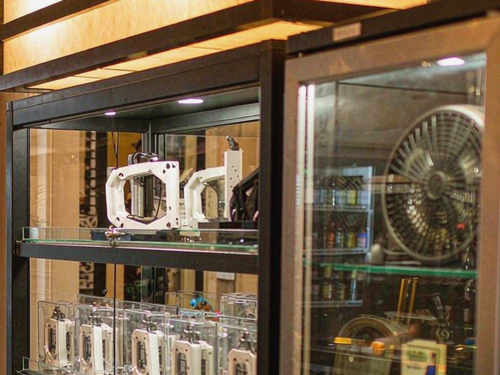 Launch Plan for Elektronna Ya Sisgareta disposables — for resellers