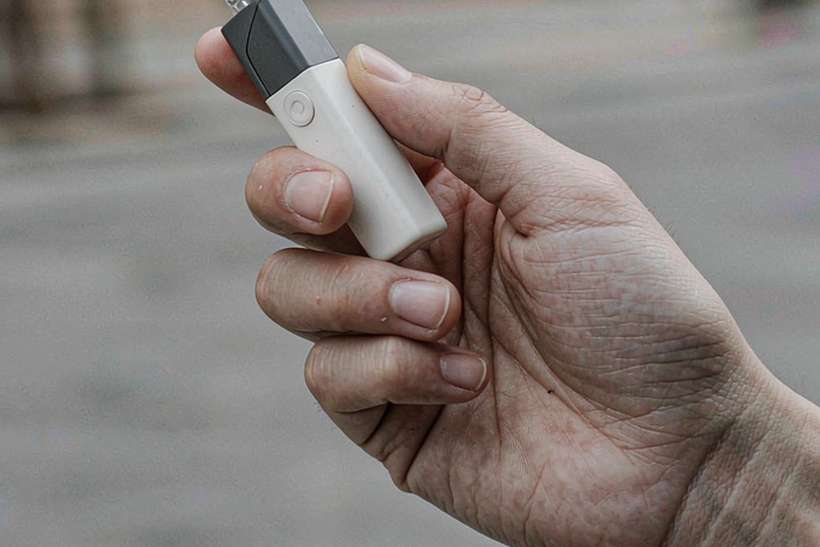 Launch Plan for Elektronna Ya Sisgareta e-liquid — US warehouse
