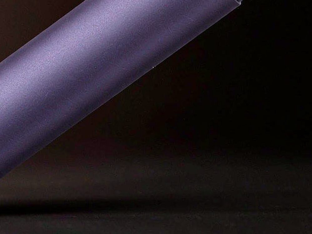 Launch Plan for Elektronna Ya Sisgareta hardware — premium tier