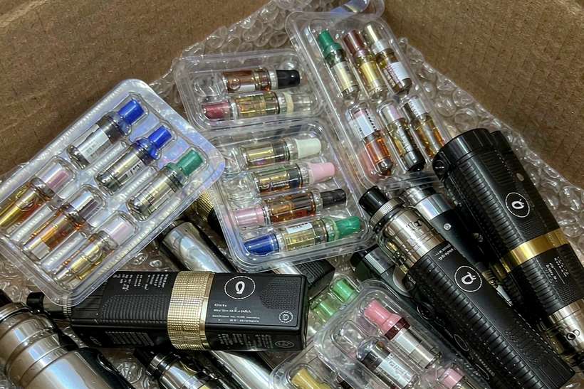 Launch Plan for Elektronna Ya Sisgareta kits — limited batch