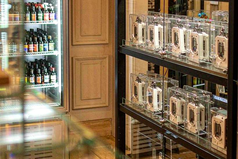 Launch Plan for Elektronna Ya Sisgareta products in Athens — OEM available
