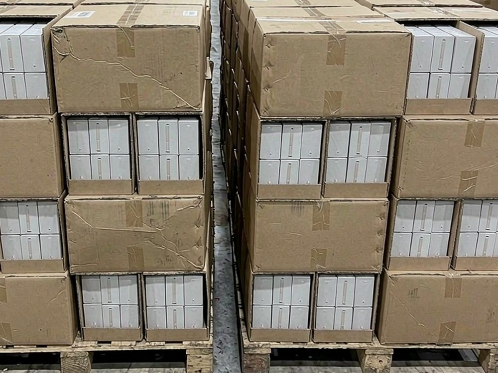 Launch Plan for Elektronna Ya Sisgareta products in Athens — verified suppliers