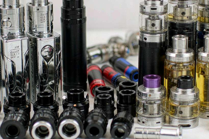 Market Overview of Elektronna Ya Sisgareta products in Athens — EU stock