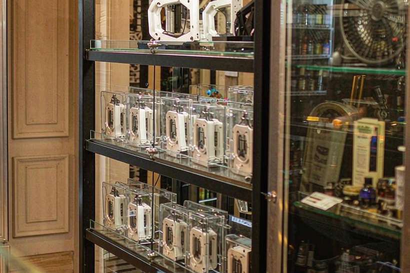 Market Overview of Elektronna Ya Sisgareta products in Athens — express air
