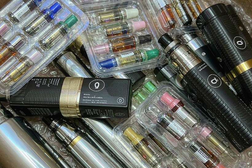 Market Overview of Elektronna Ya Sisgareta products in Athens — Middle East