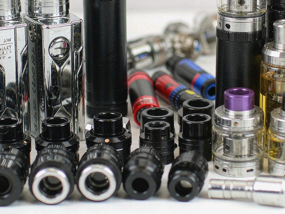 Market Overview of Elektronna Ya Sisgareta products in Athens — premium tier