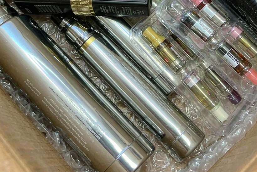 MOQ and Lead Time for Elektronna Ya Sisgareta products in Athens — small parcel