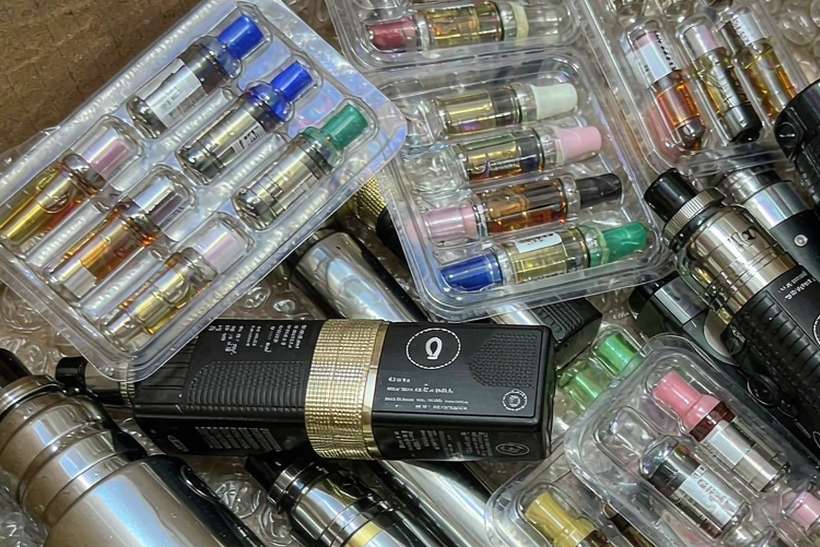OEM and ODM Options for Elektronna Ya Sisgareta e-liquid — container load