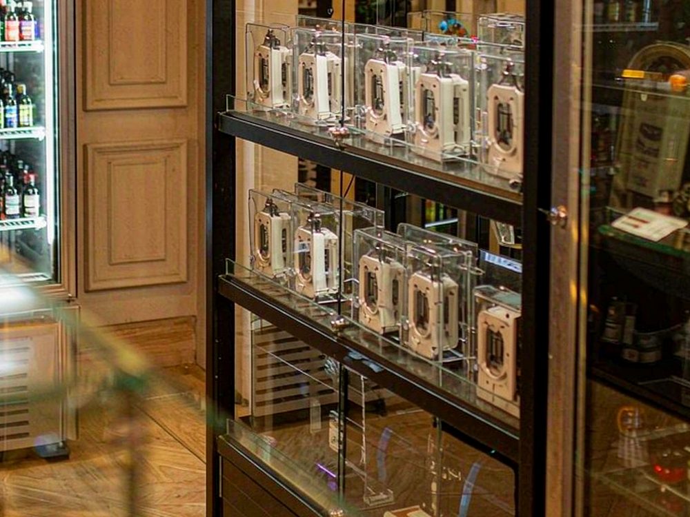 Regional Review of Elektronna Ya Sisgareta in Athens — new arrivals