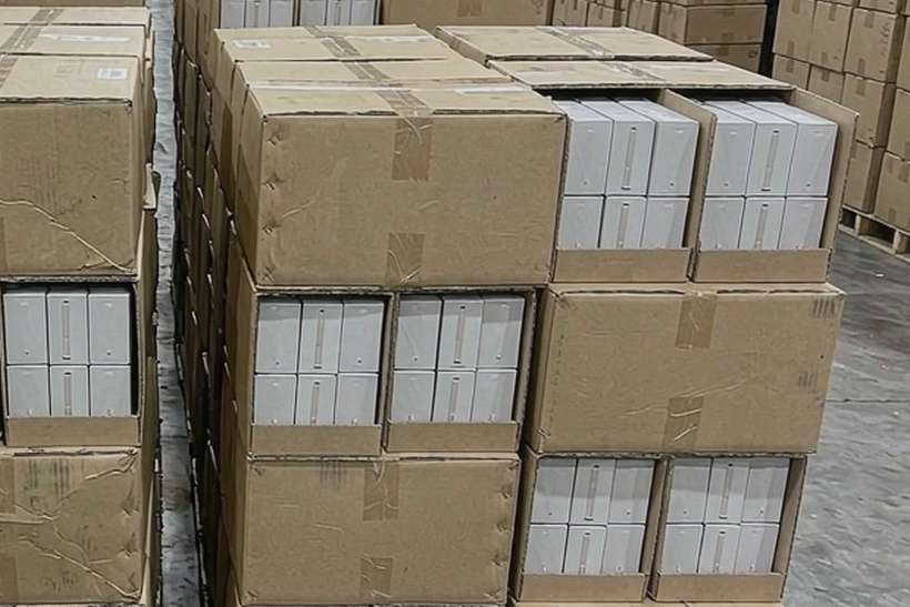 Restocking Elektronna Ya Sisgareta in Athens — express air