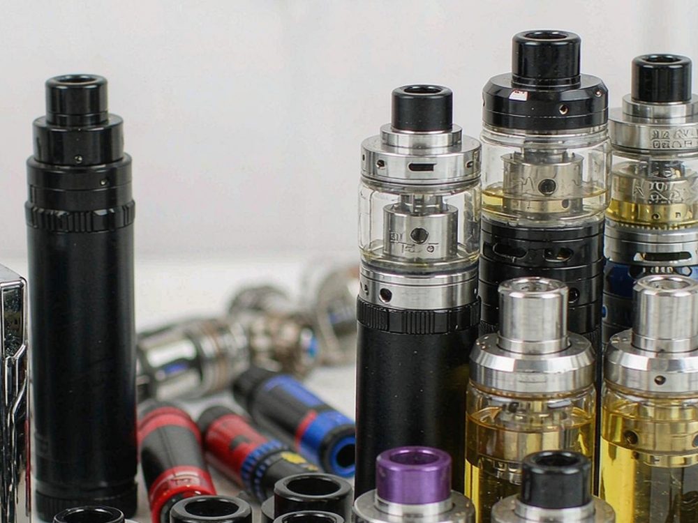 Restocking Elektronna Ya Sisgareta products in Athens — no minimum MOQ