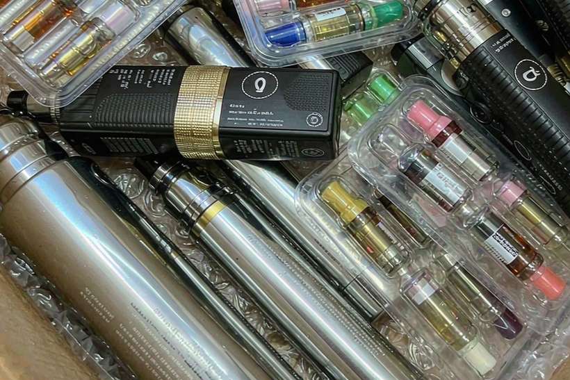 Restocking Elektronna Ya Sisgareta products in Athens — ODM ready