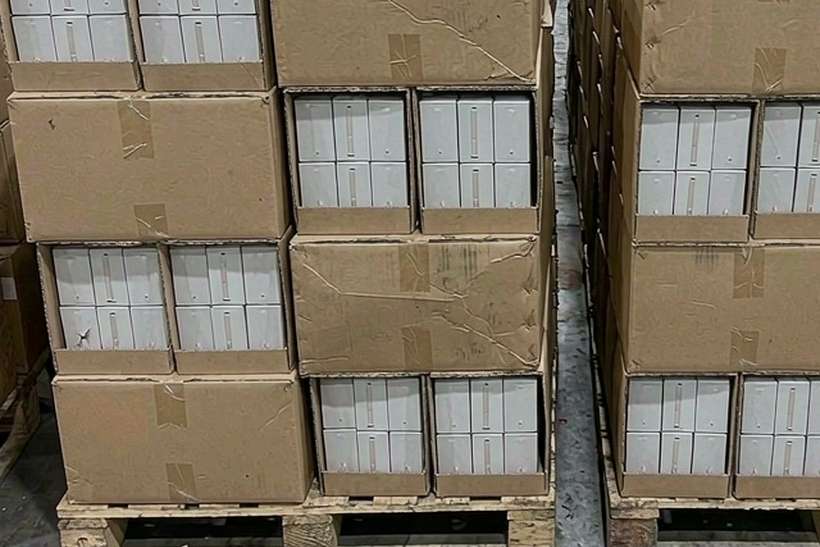 Shipping Guide for Elektronna Ya Sisgareta in Athens — express air