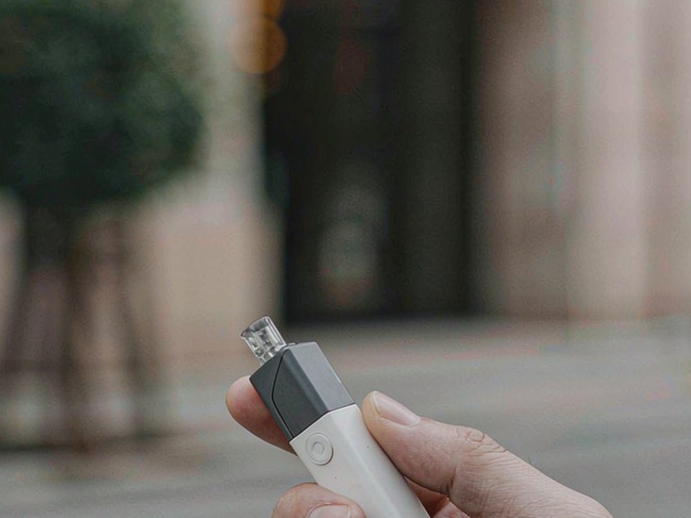 Sourcing Report on Elektronna Ya Sisgareta in Athens — wholesale only