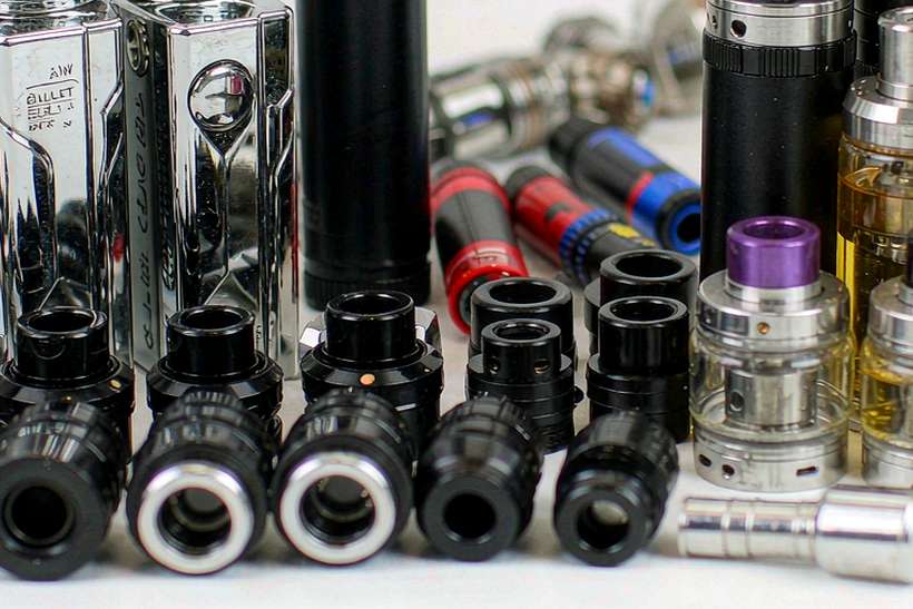 Sourcing Report on Elektronna Ya Sisgareta products in Athens — express air