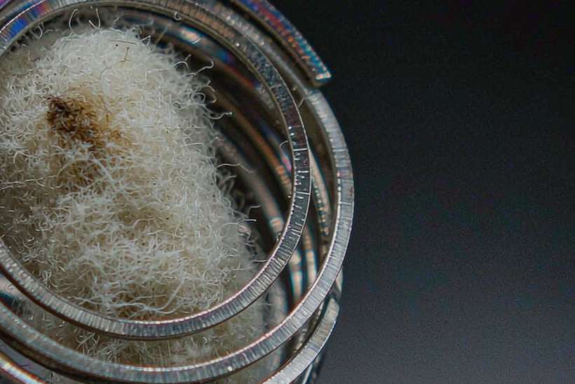 Sourcing Report on Elektronna Ya Sisgareta products in Athens — OEM available