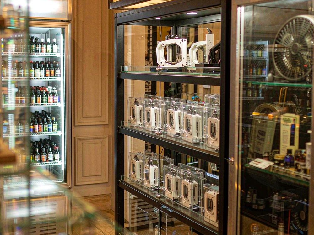 Trend Report on Elektronna Ya Sisgareta products in Athens — no minimum MOQ