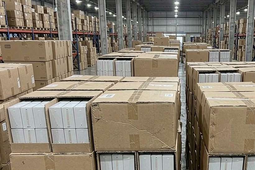 Warehouse Options for Elektronna Ya Sisgareta in Athens — limited batch